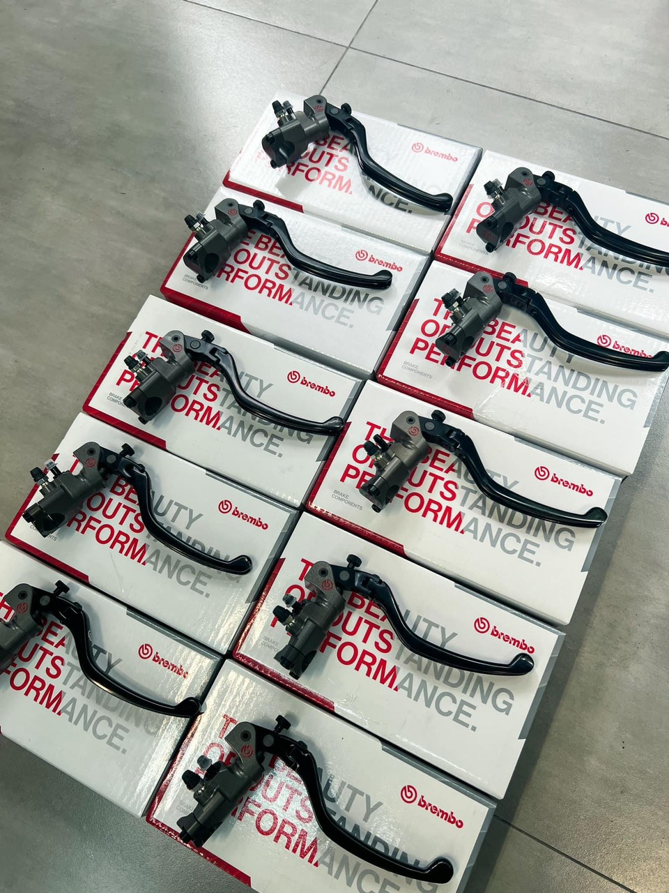 Tay thắng Brembo Billet 16